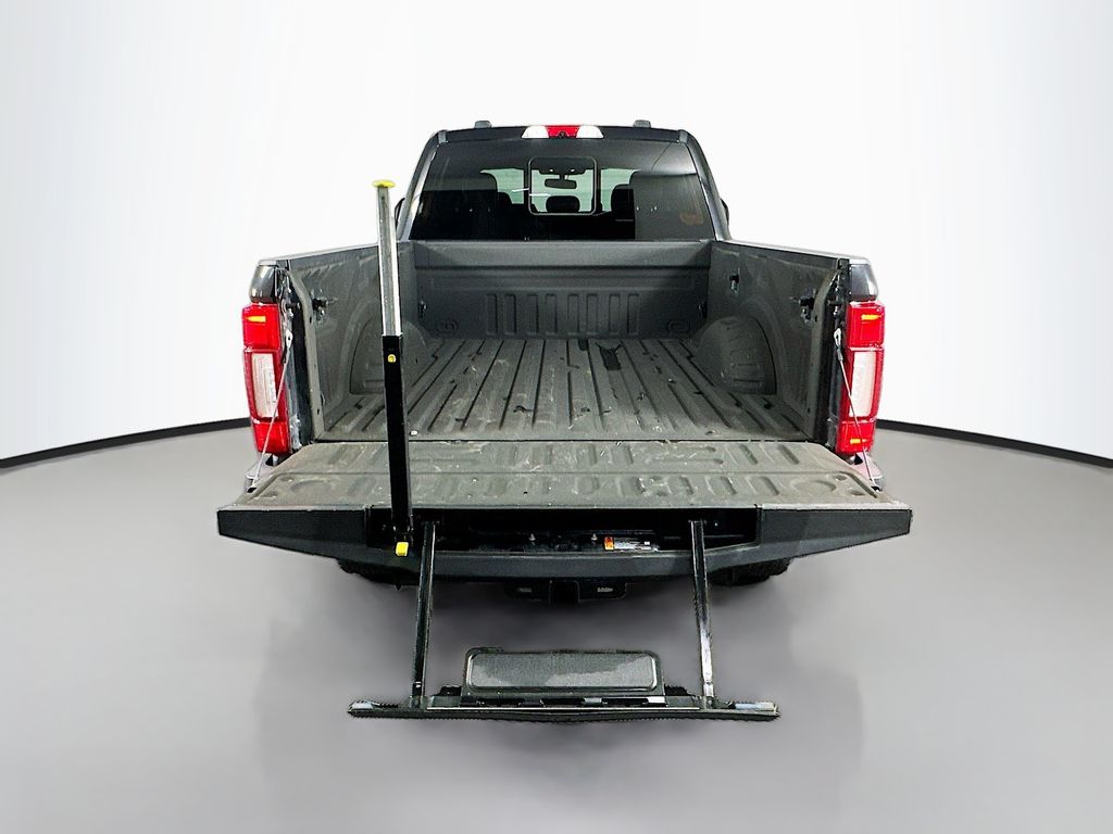 FordF-250SD29