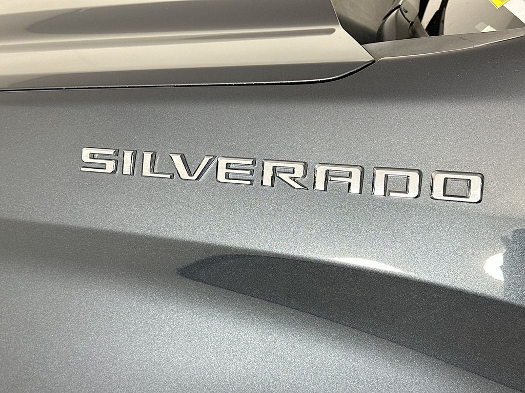 ChevroletSilverado 150024
