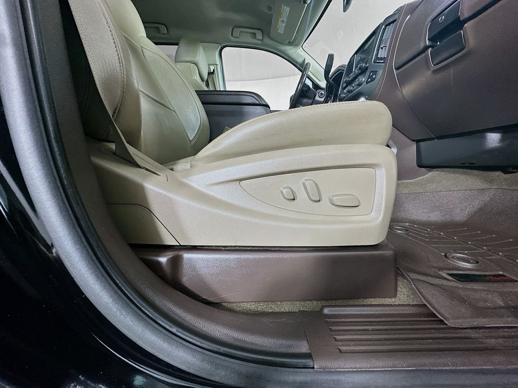 ChevroletSilverado 3500HD23