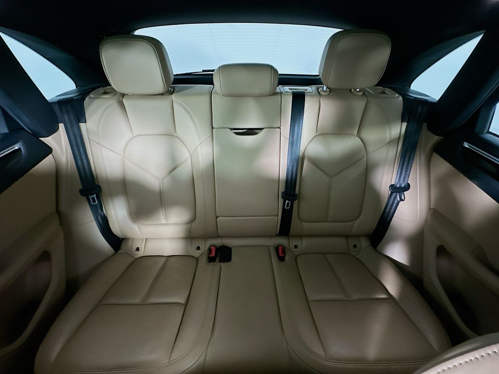 PorscheMacan13