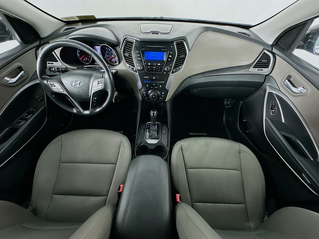 HyundaiSanta Fe Sport10