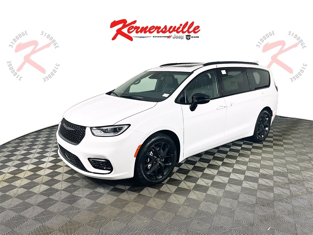 New 2026 Chrysler Pacifica Limited S Appearance Passenger Van