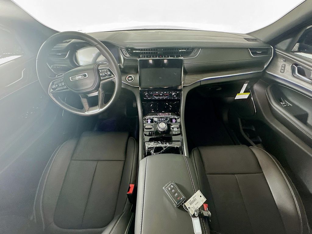 JeepGrand Cherokee L9