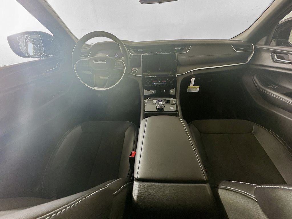 JeepGrand Cherokee9