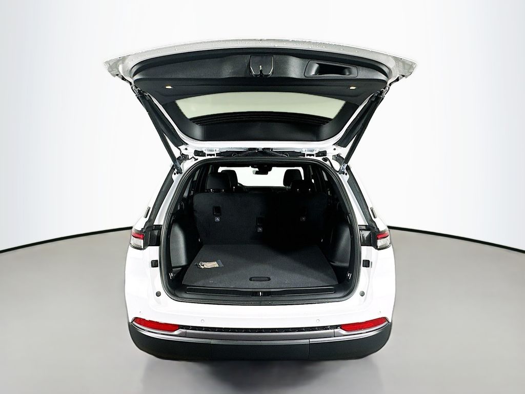 JeepGrand Cherokee16
