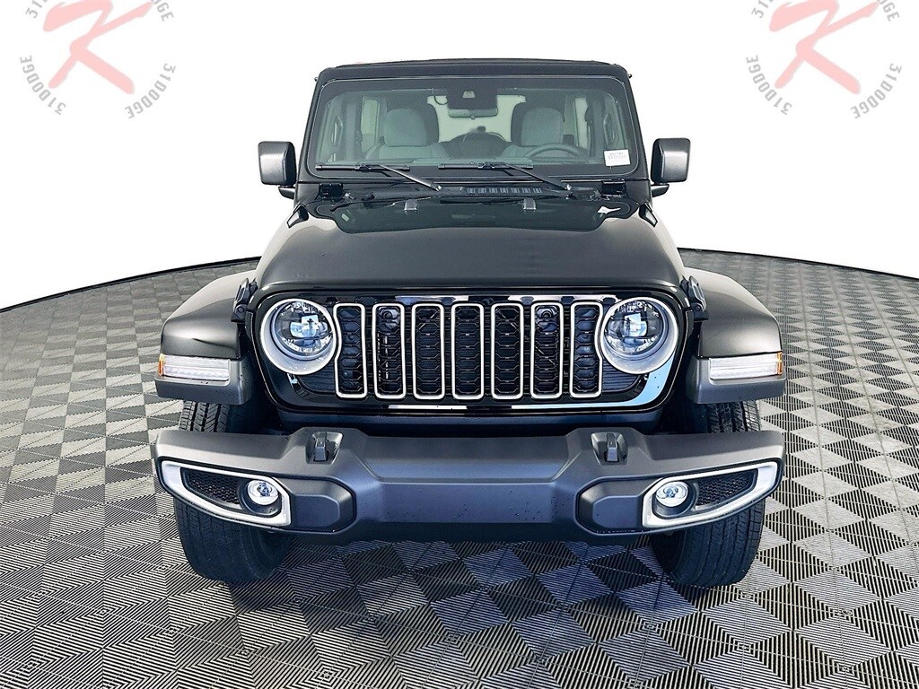 2025 Jeep Wrangler Unlimited Sahara photo 2
