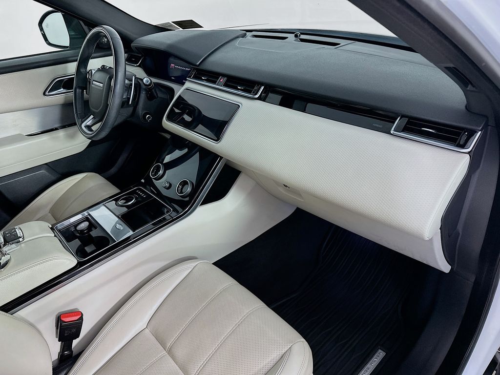 Land RoverRange Rover Velar31