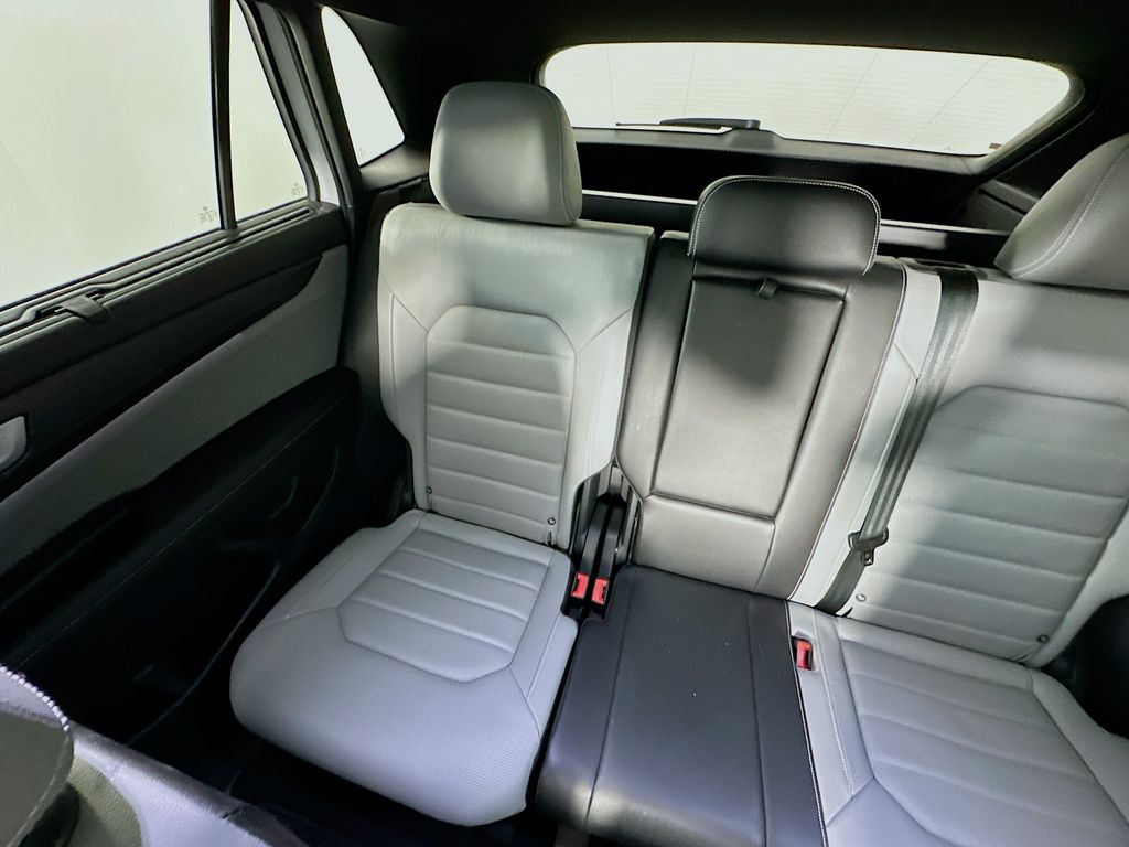 VolkswagenAtlas Cross Sport12