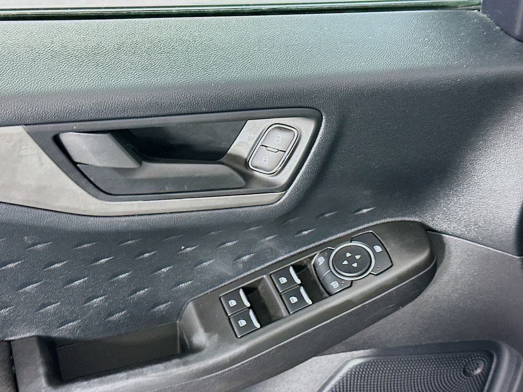 FordEscape23
