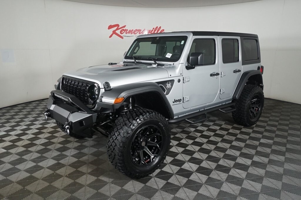 2024 Jeep Wrangler Unlimited Willys photo 3