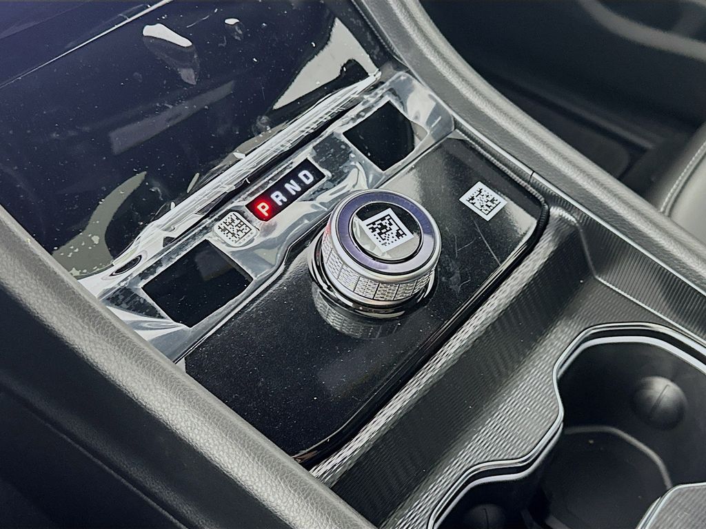 JeepGrand Cherokee L12