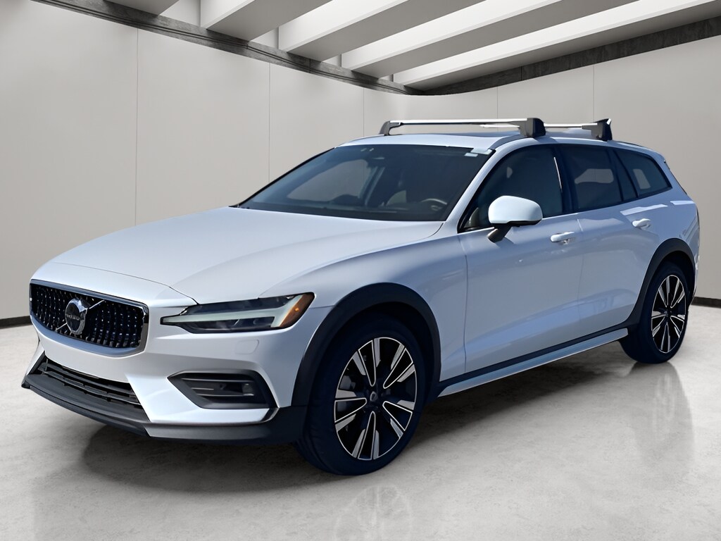 Used 2023 Volvo V60 Cross Country B5 Ultimate Wagon