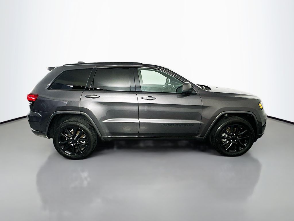 JeepGrand Cherokee8