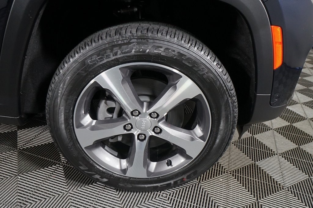 JeepGrand Cherokee10