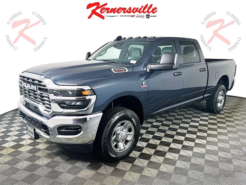 2025 Ram 3500 Tradesman photo 3