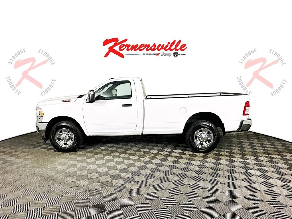 2024 Ram 3500 Tradesman photo 4