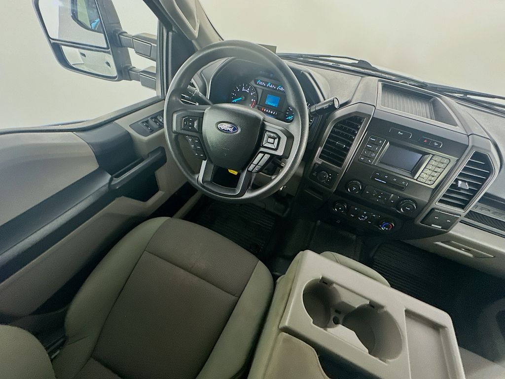 FordF-250SD9
