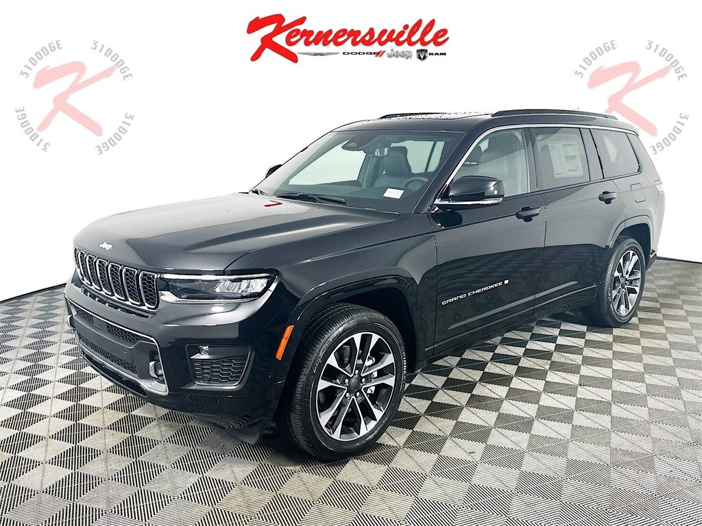 2025 Jeep Grand Cherokee Overland photo 3