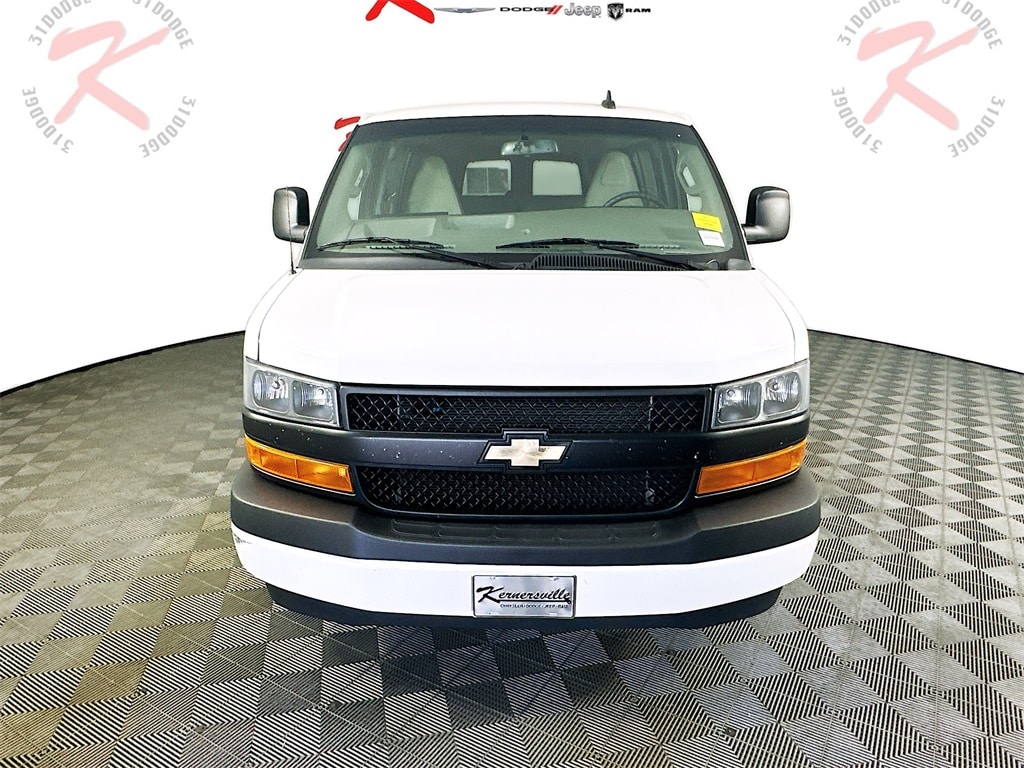 Used 2022 Chevrolet Express Passenger LS with VIN 1GAZGNFP1N1277559 for sale in Kernersville, NC