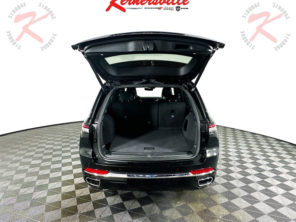 JeepGrand Cherokee16