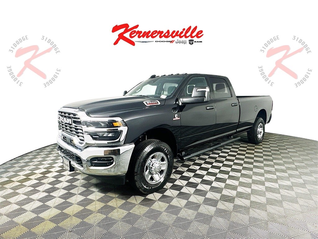 2025 Ram 3500 Tradesman photo 2