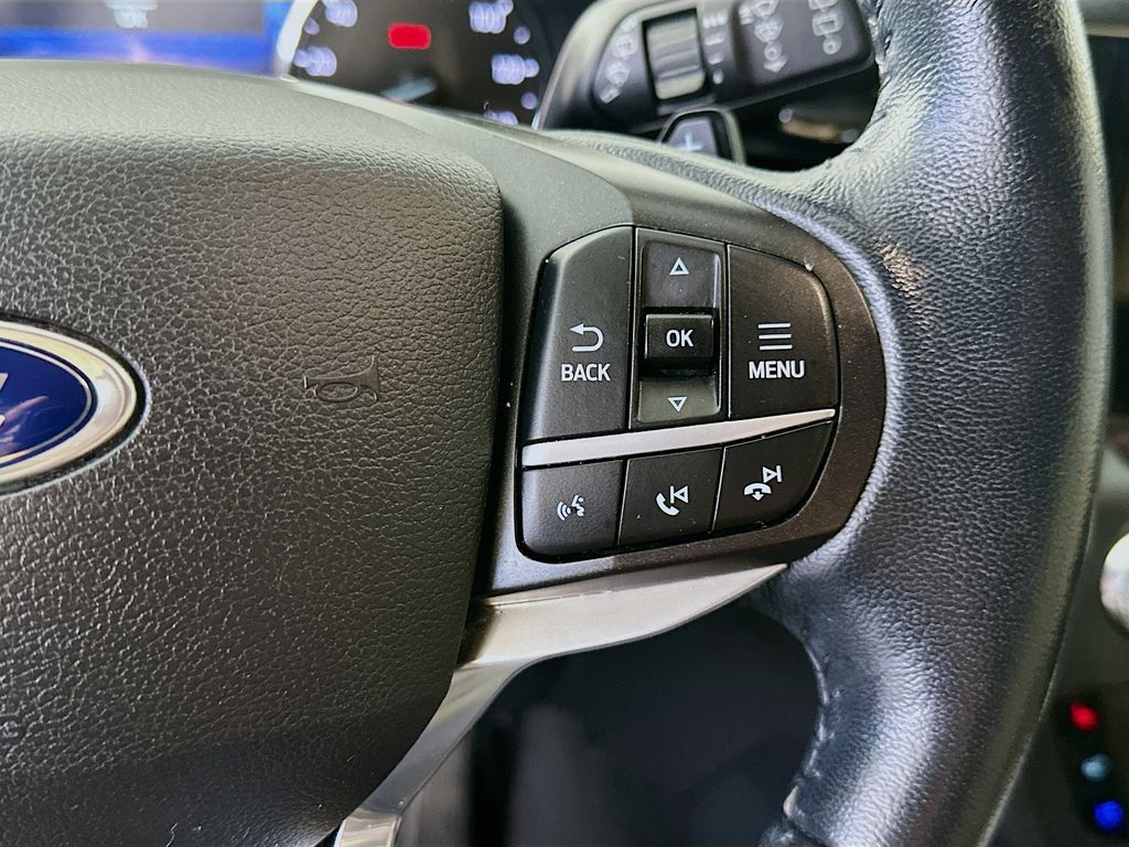 FordExplorer26