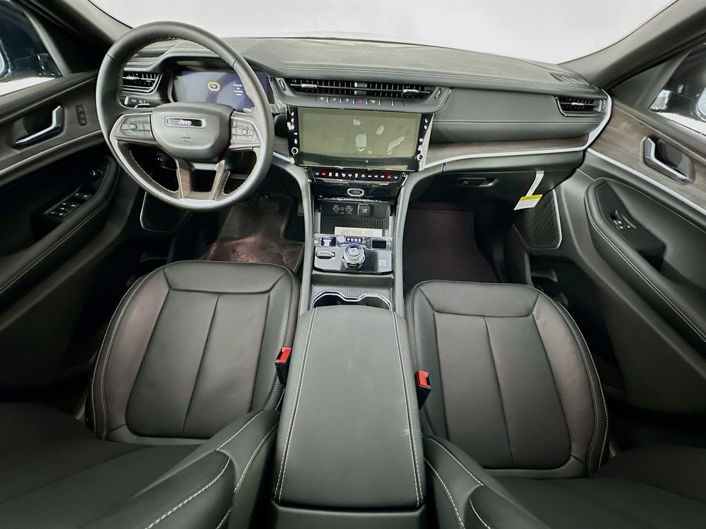 JeepGrand Cherokee L9