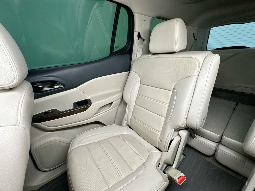 GMCAcadia12