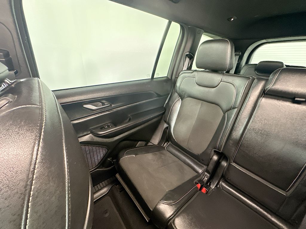 JeepGrand Cherokee L12