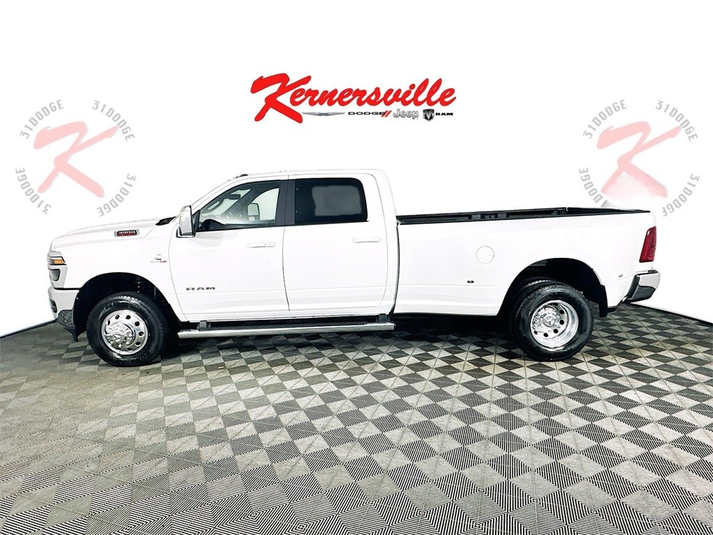 2025 Ram 3500 Laramie photo 4