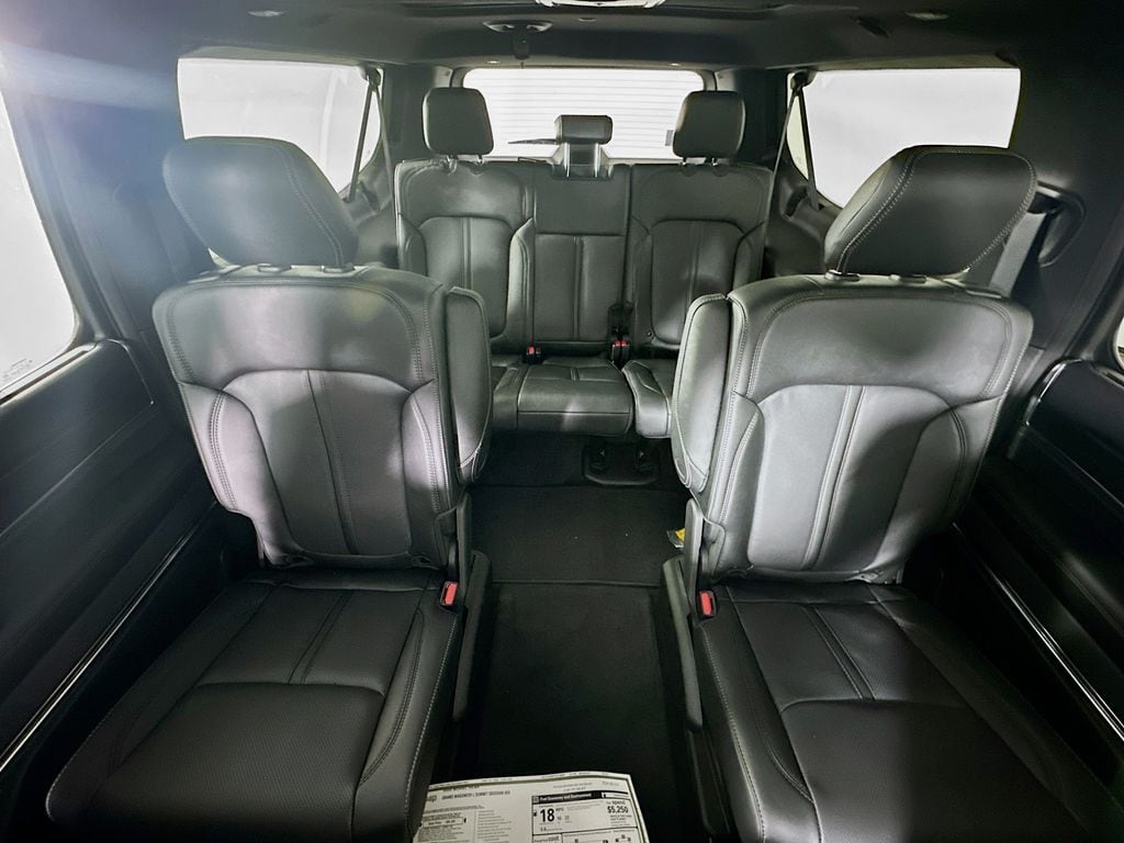 JeepGrand Wagoneer L10
