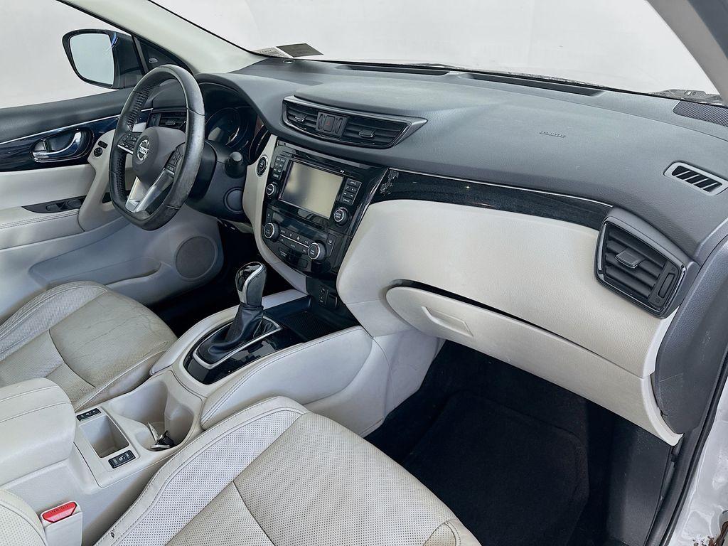 NissanRogue Sport30