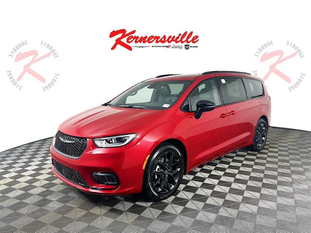 2026 Chrysler Pacifica Limited photo 3