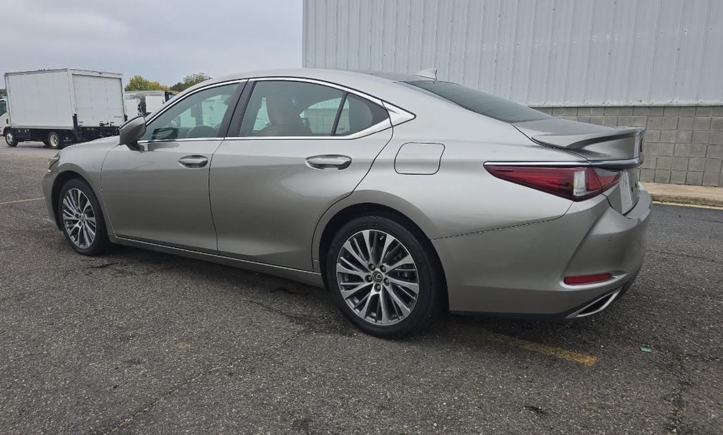 Used 2020 Lexus ES 350 Sedan