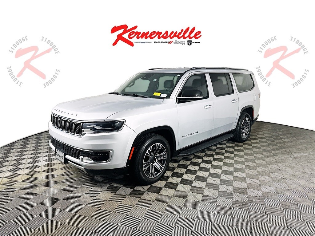 2024 Jeep Wagoneer L Series II photo 3