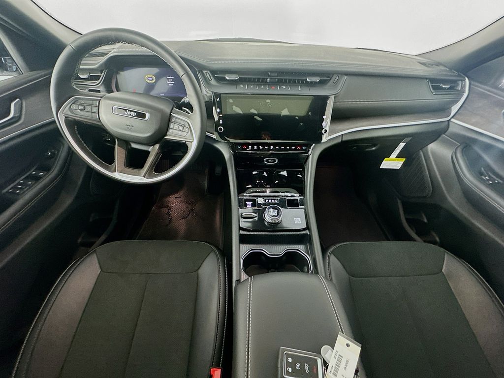 JeepGrand Cherokee L9