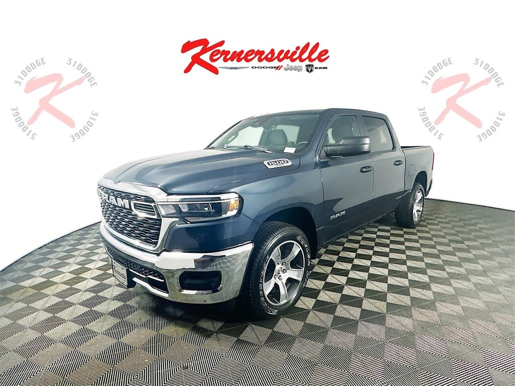 2025 Ram 1500 Tradesman photo 3