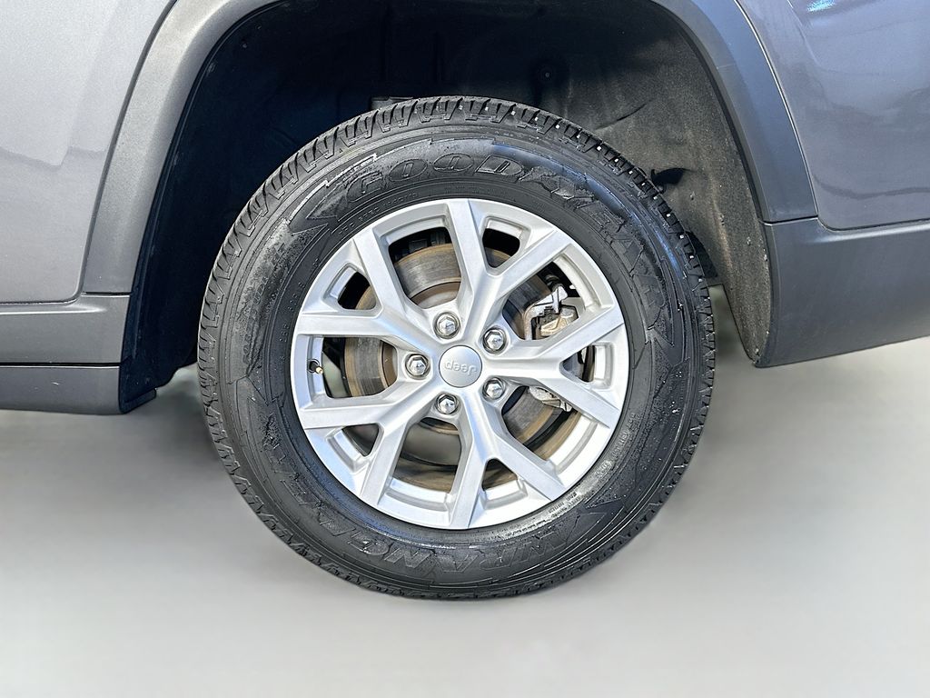 JeepGrand Cherokee L35