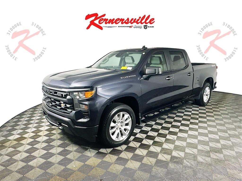 2022 Chevrolet Silverado 1500 Custom photo 3