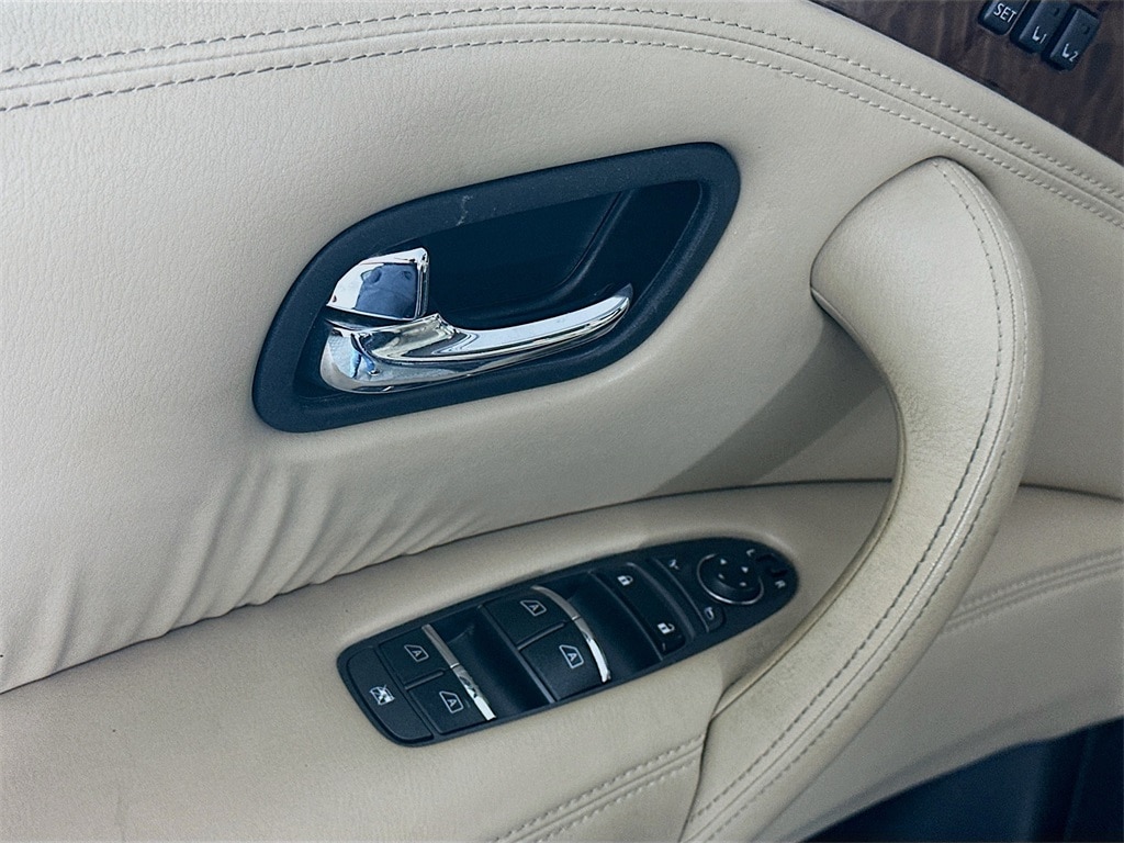NissanArmada24