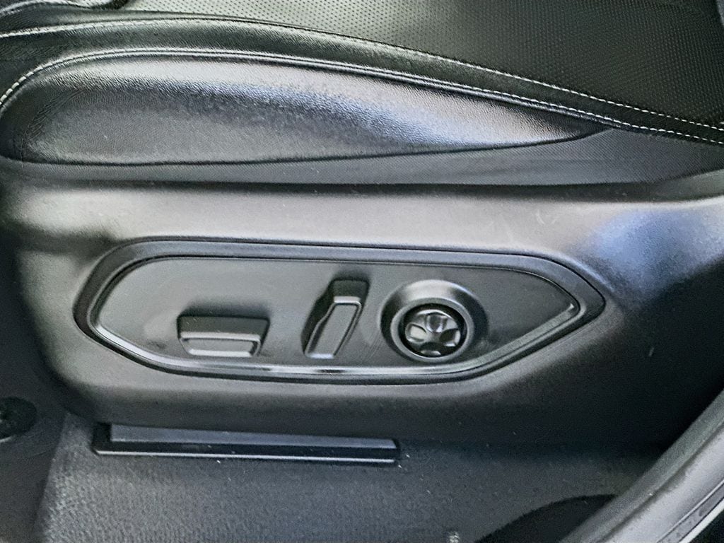 JeepGrand Cherokee L22