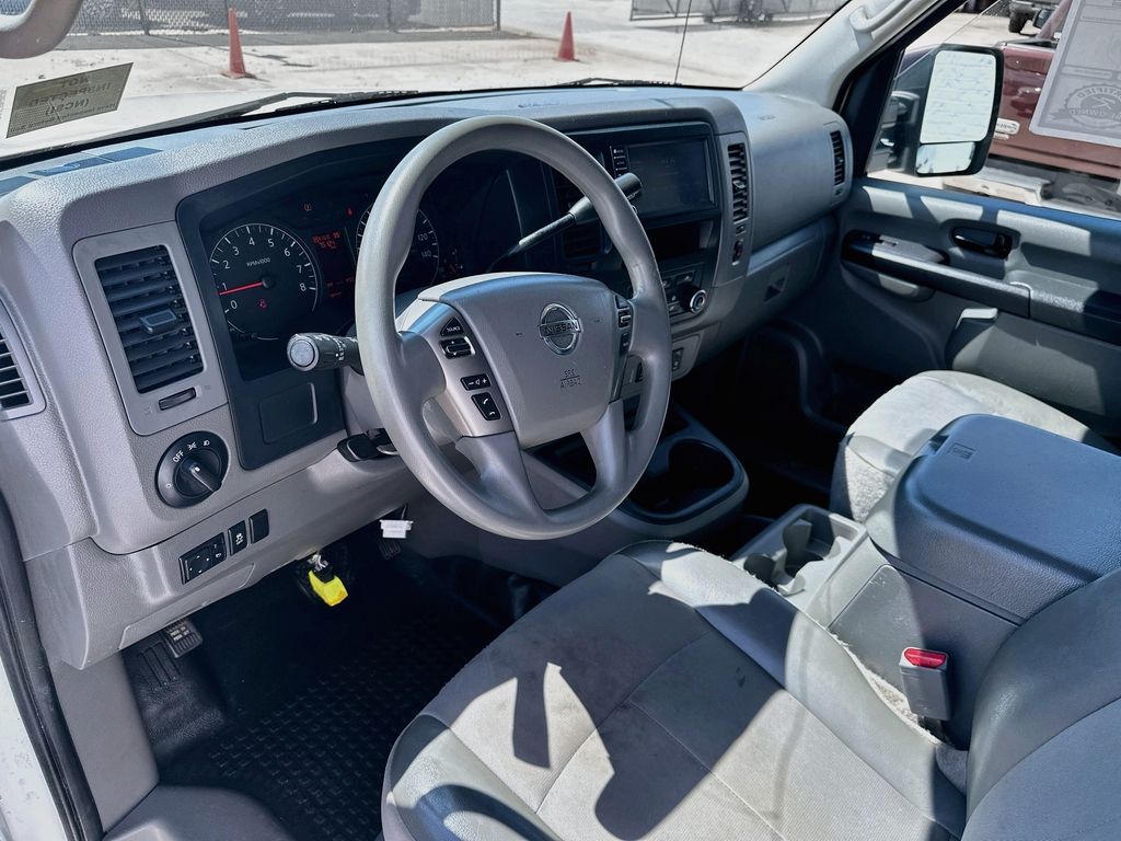 NissanNV2500 HD28