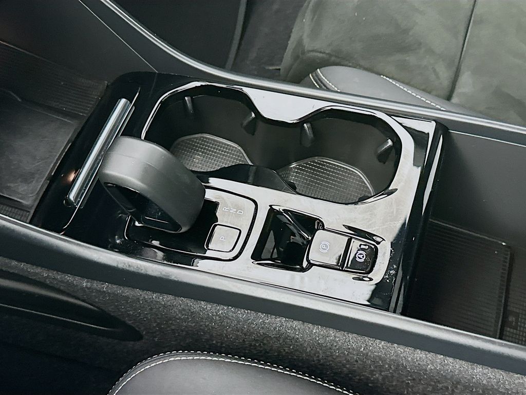 VolvoXC4016