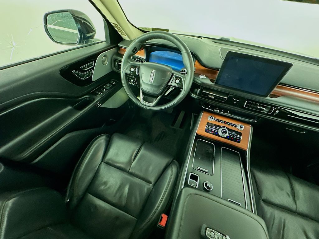 LincolnAviator9
