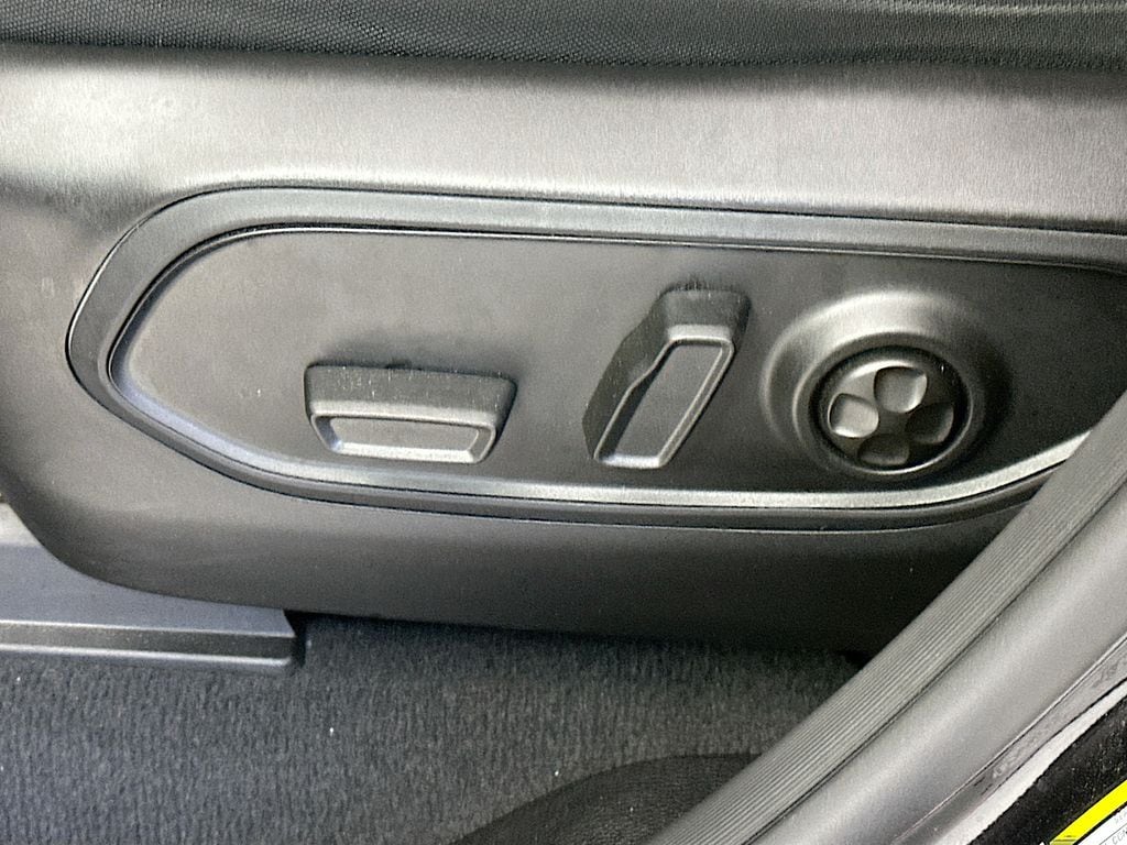 JeepGrand Cherokee L23