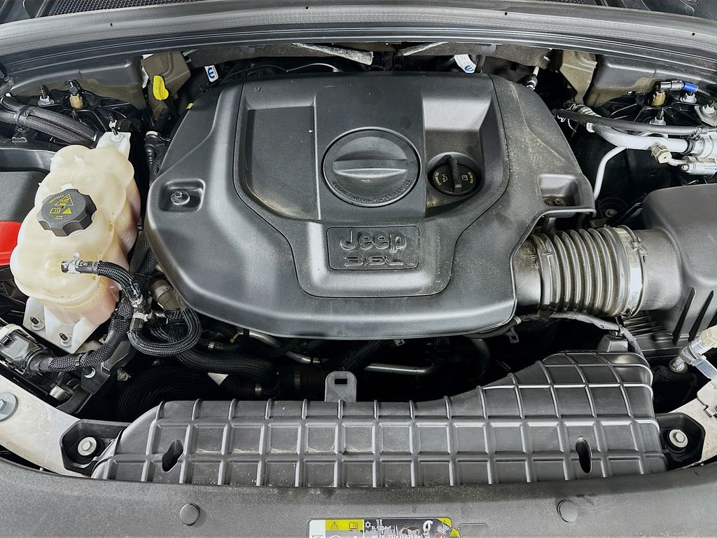 JeepGrand Cherokee32