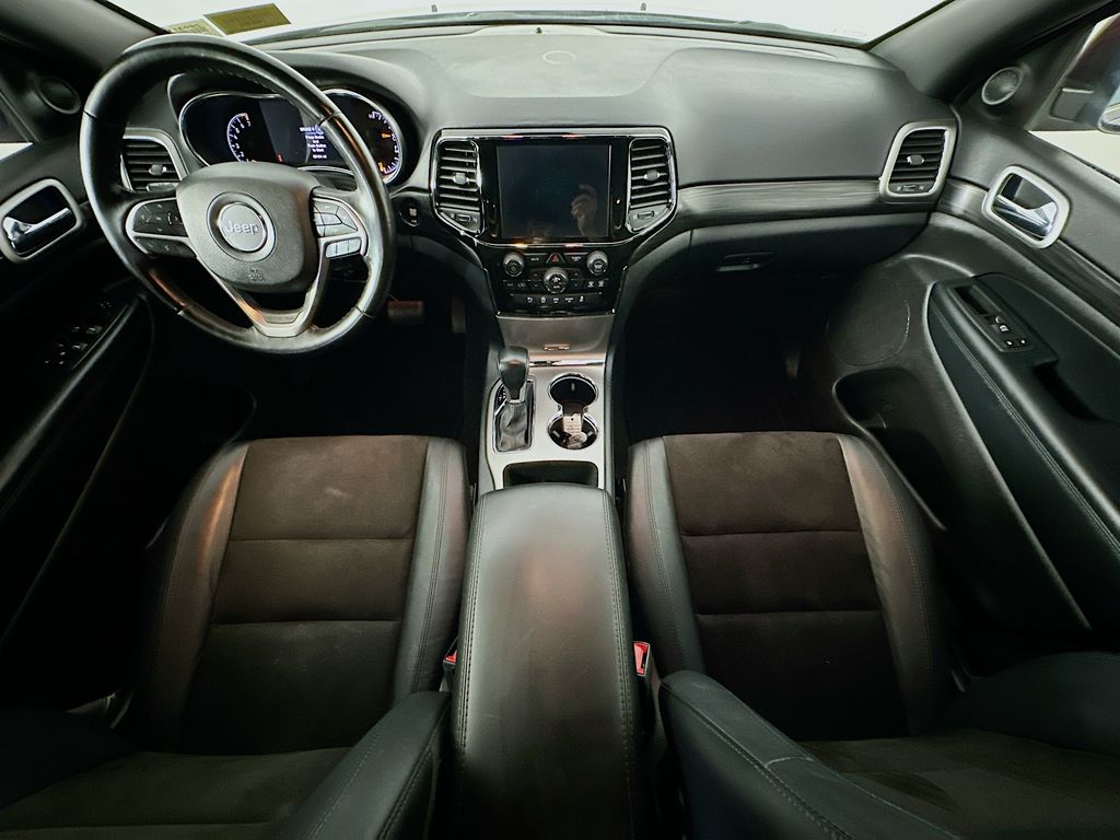 JeepGrand Cherokee10