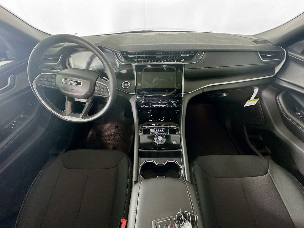 JeepGrand Cherokee L9