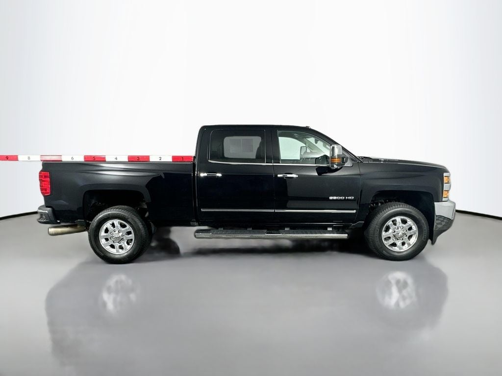 ChevroletSilverado 3500HD8