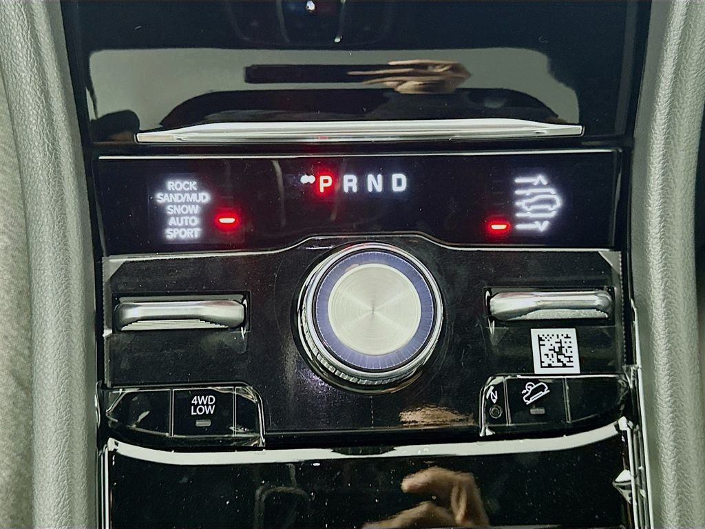 JeepGrand Cherokee L12